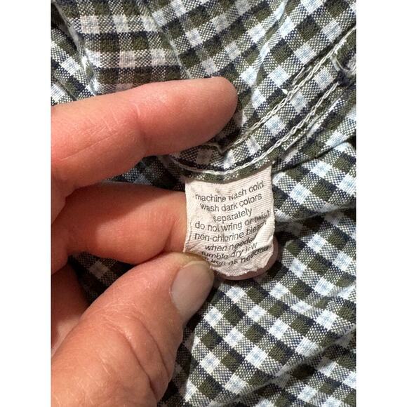 J. Crew buttoned shirt, Vintage Oxford, Size Large, short sleeve; 100% cotton - Picture 4 of 4